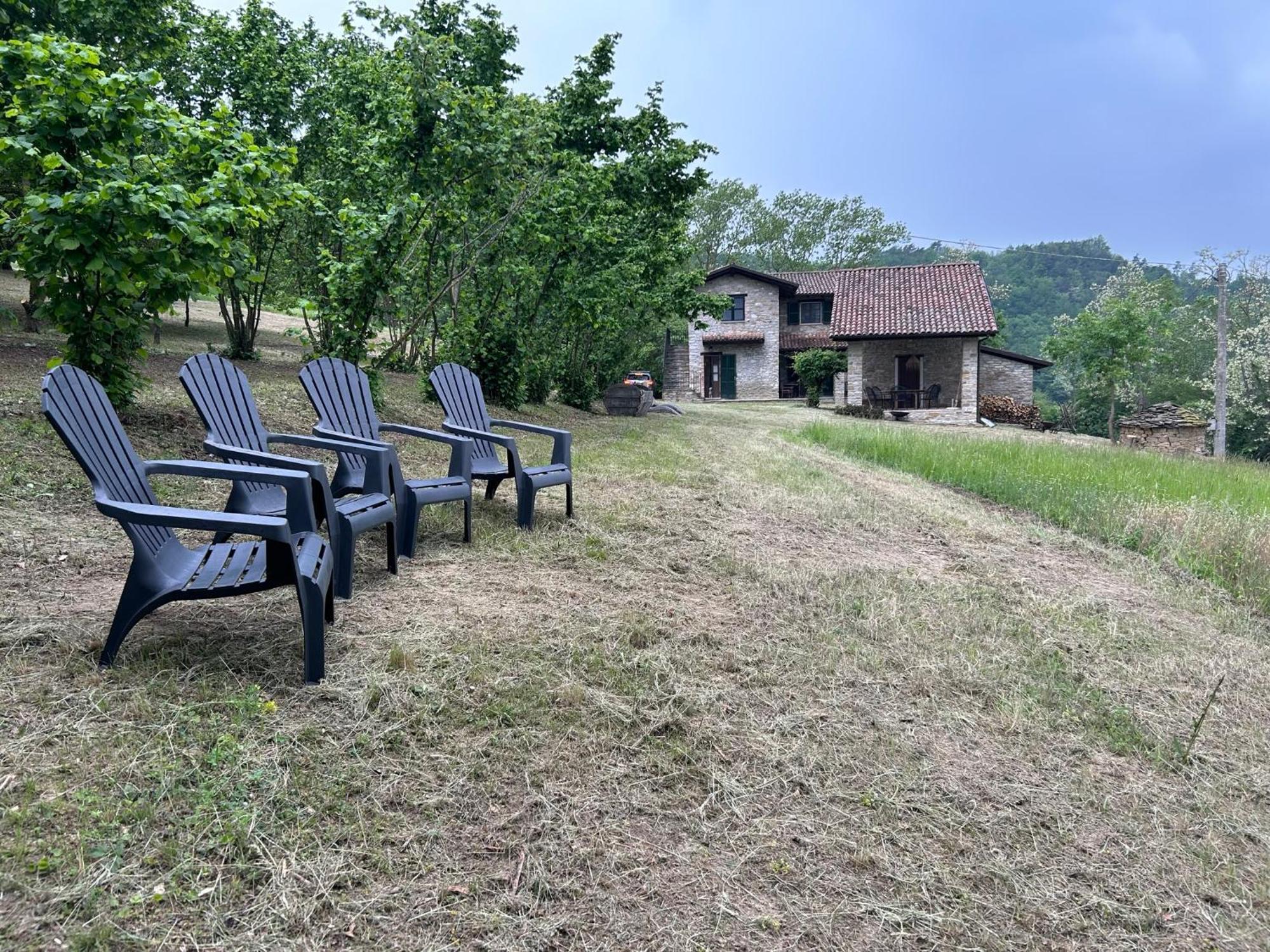 Vakantiehuis Casa Dolce Vista Monastero Bormida Kültér fotó